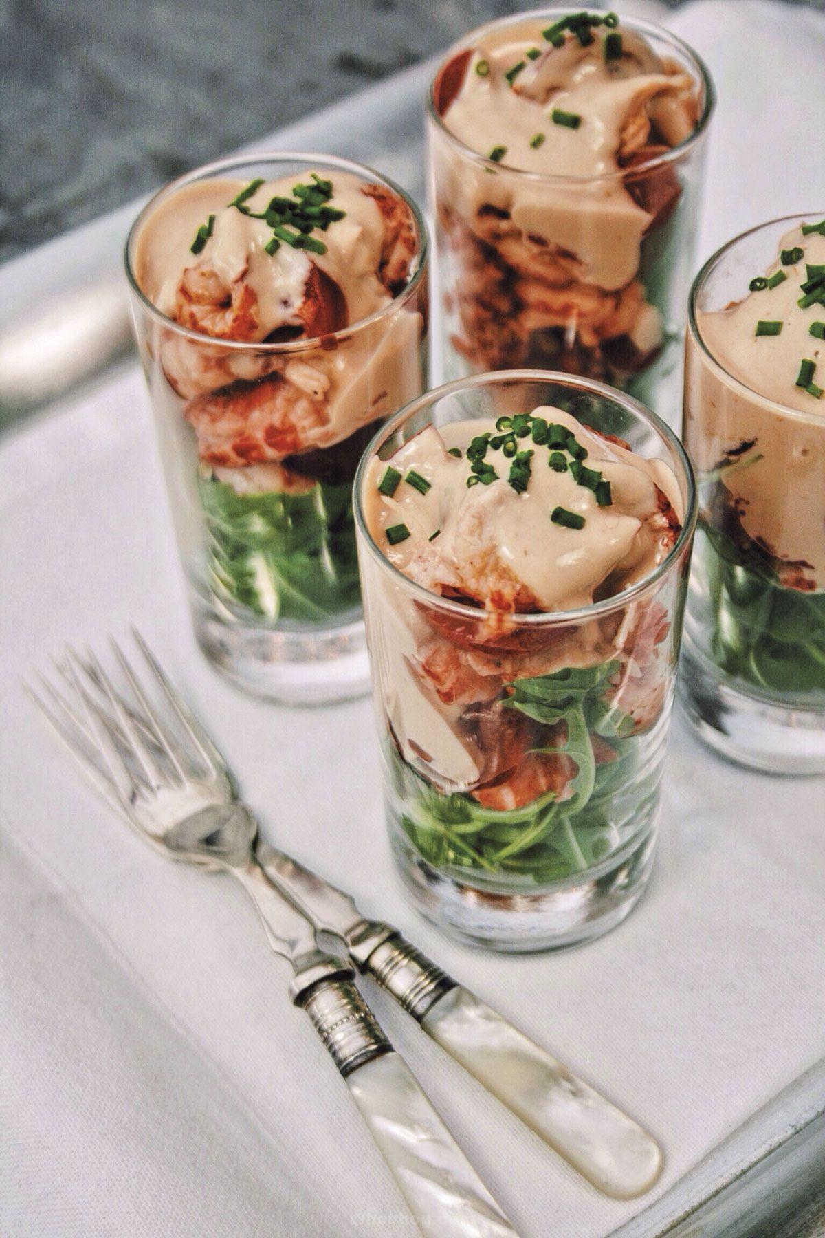 shots de crevettes et de roquette