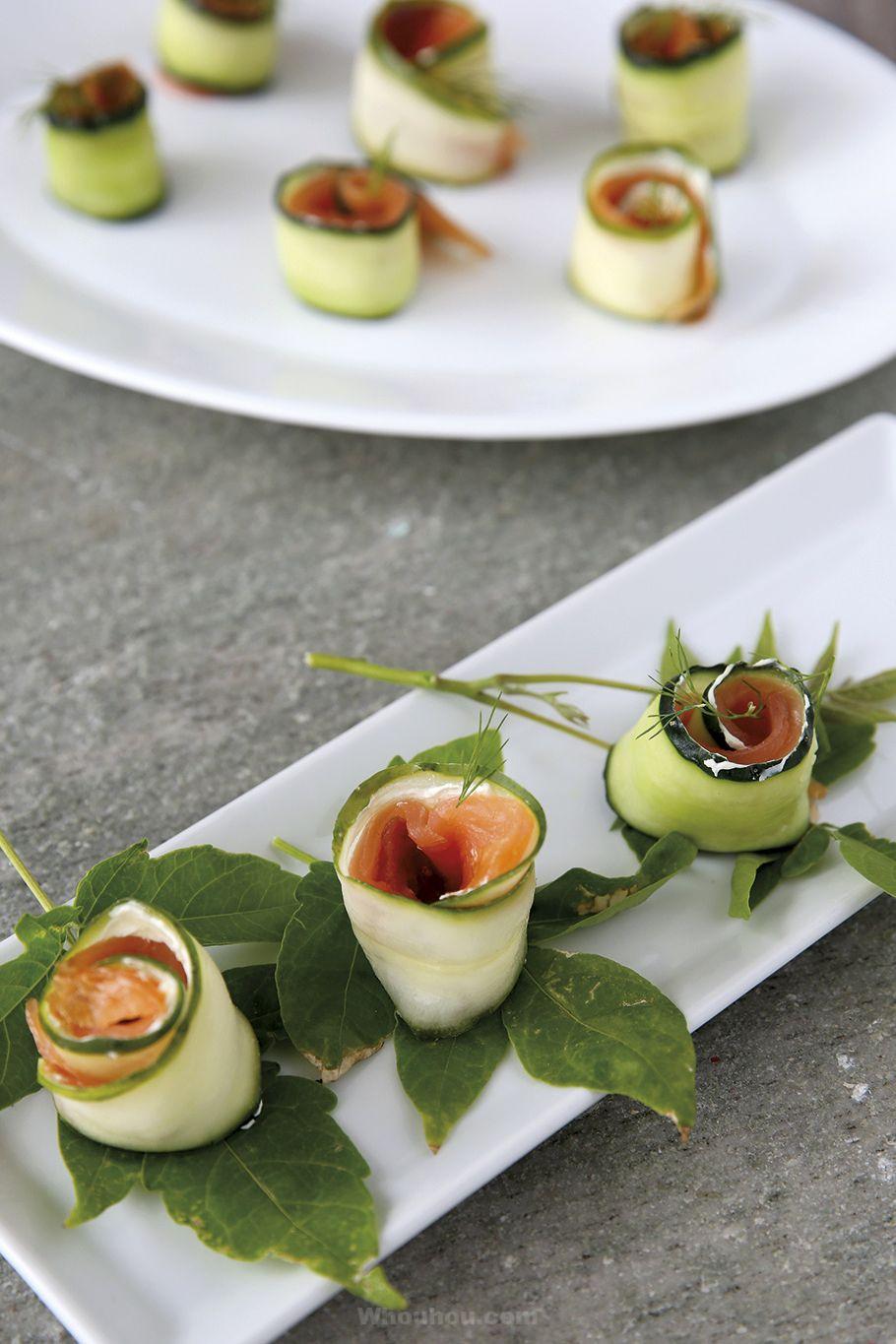 rouleaux de concombre et saumon fumé